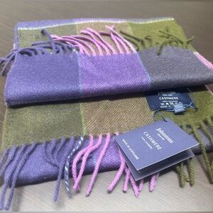 JOHNSTONS OF ELGIN NWT Cashmere Tartan Plaid Fringe Scarf, Made in Scotland